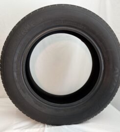 235/60R17 102T Yokohama AVID