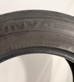 255/50ZR17 100W Nitto