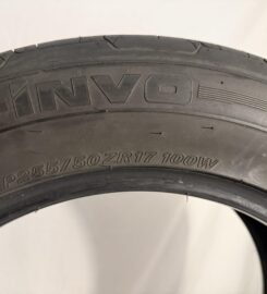 255/50ZR17 100W Nitto